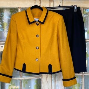 ALBERT NIPON SUITS Ladies Suit sz 10